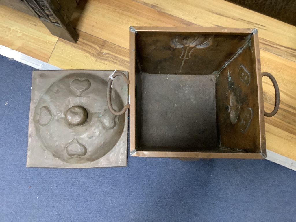 An Art Nouveau copper coal bin, height 30cm